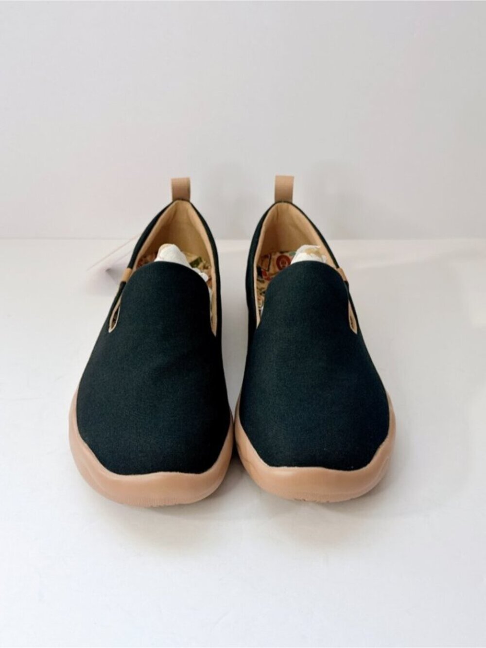 Men’s Size 8.5 UIN Barcelona Canvas Black Slip-On Shoes Casual Travel Comfort